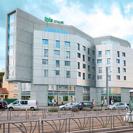 Hotel Ibis Styles Bezons Paris La Defense Esterno foto