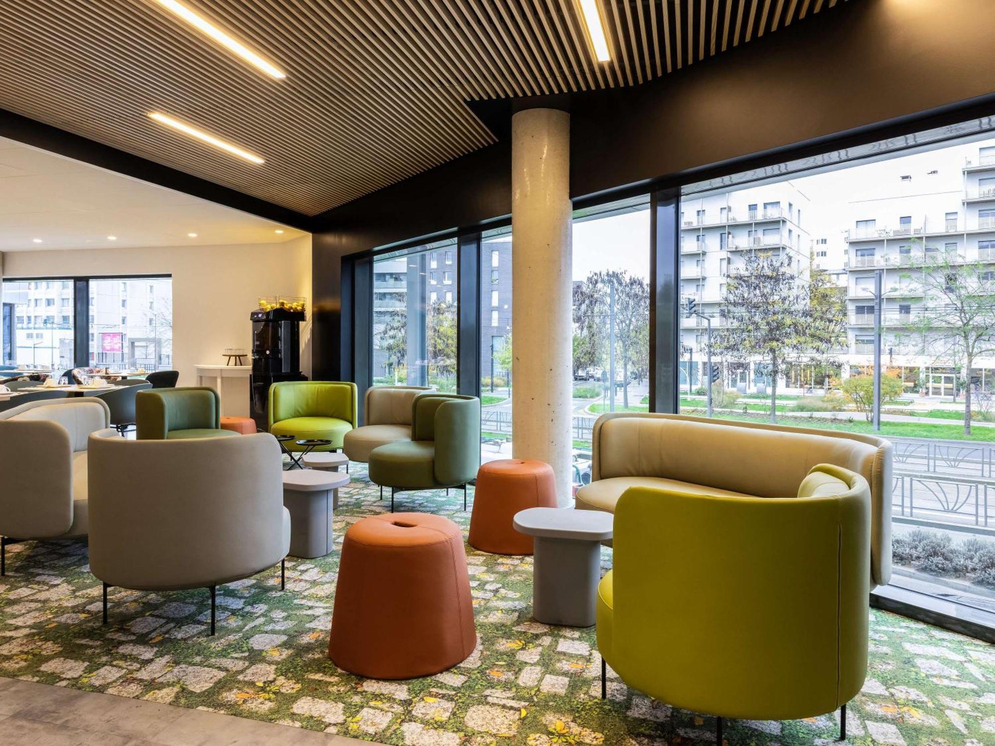 Hotel Ibis Styles Bezons Paris La Defense Esterno foto