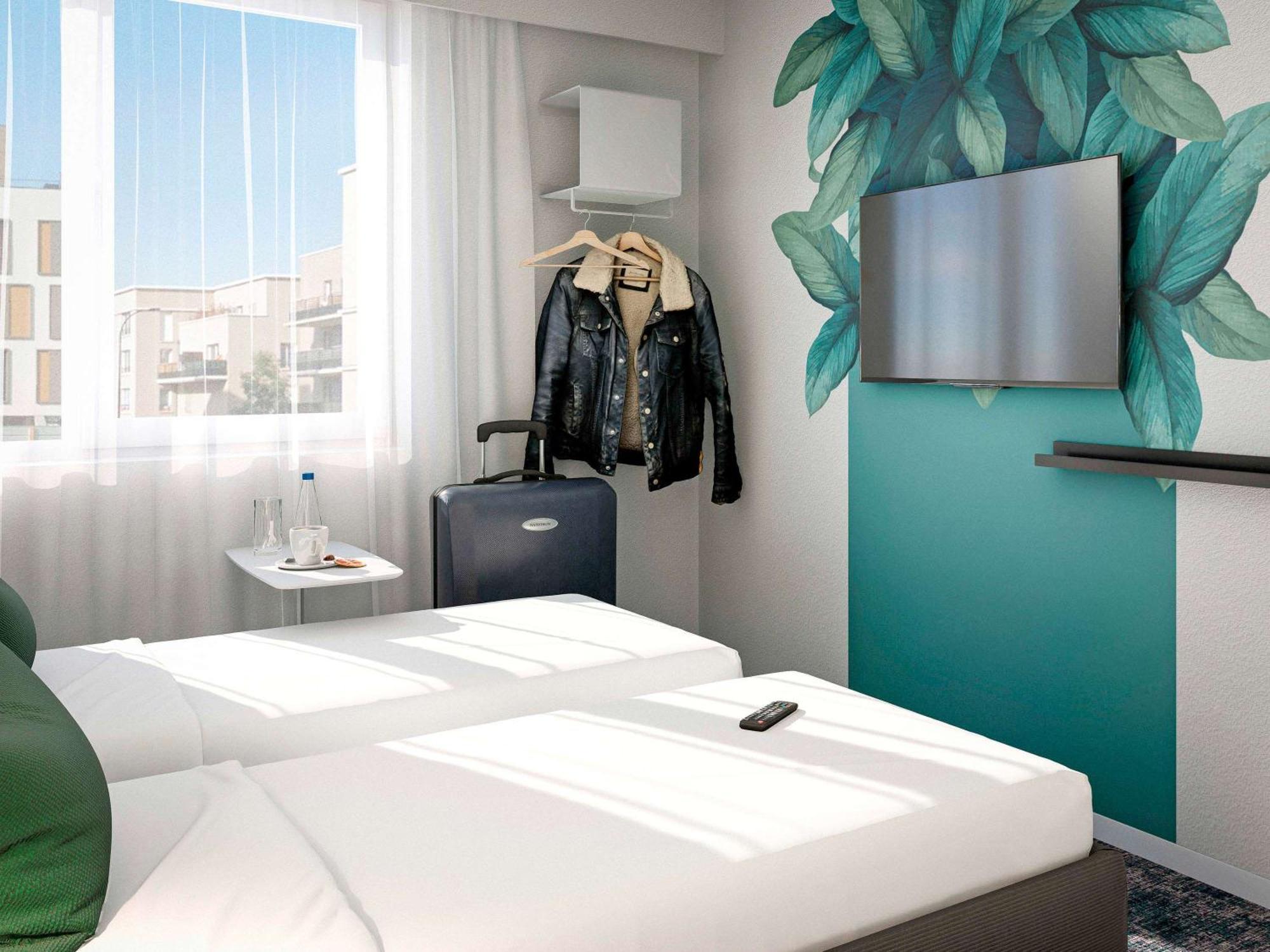 Hotel Ibis Styles Bezons Paris La Defense Esterno foto